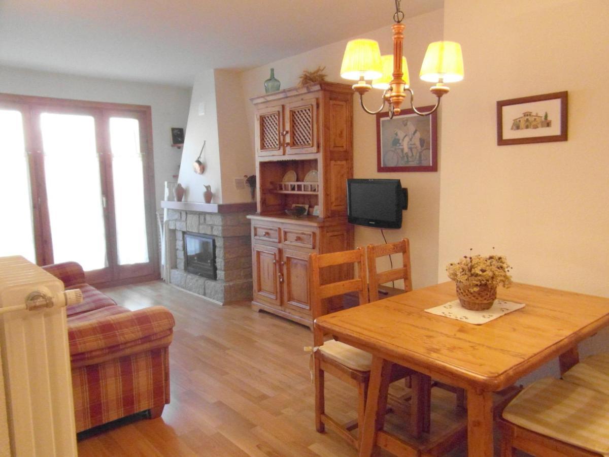 B25 - La Granja, Bajo Con Jardin - Villmor Apartment Benasque Exterior photo