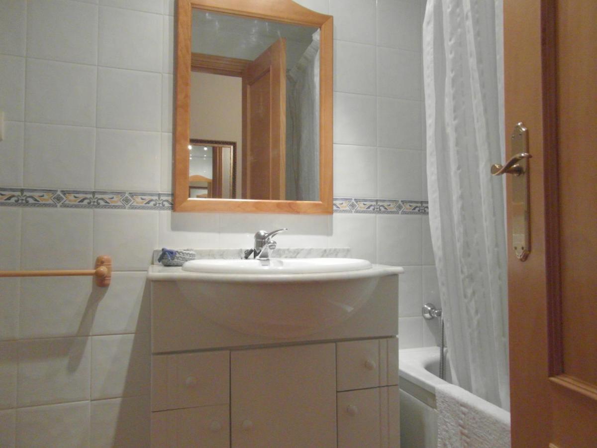B25 - La Granja, Bajo Con Jardin - Villmor Apartment Benasque Exterior photo